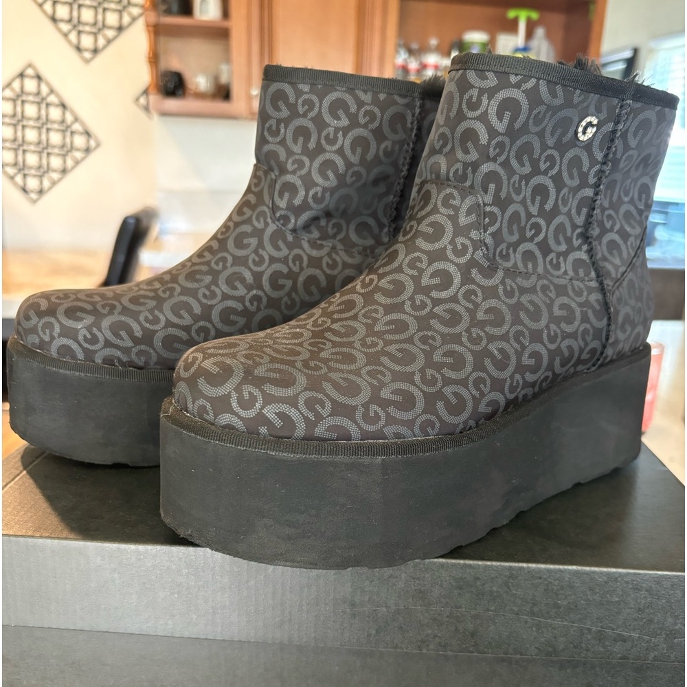 Guess wedge boots